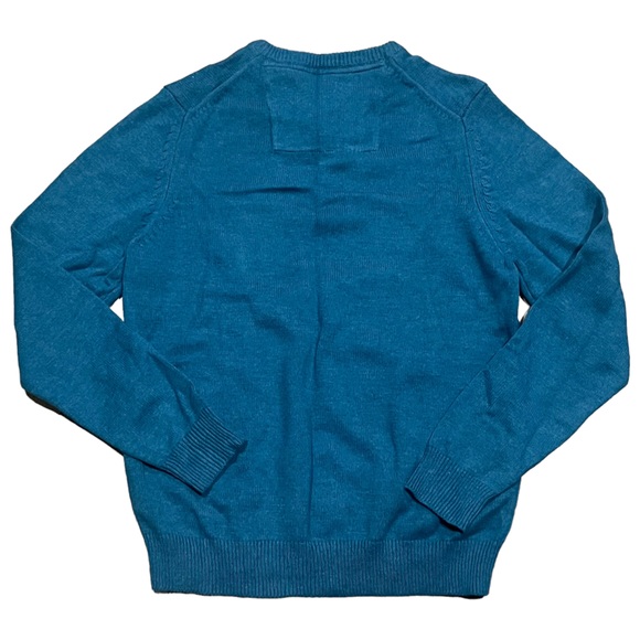 IZOD V-Neck Sweater - Picture 4 of 9